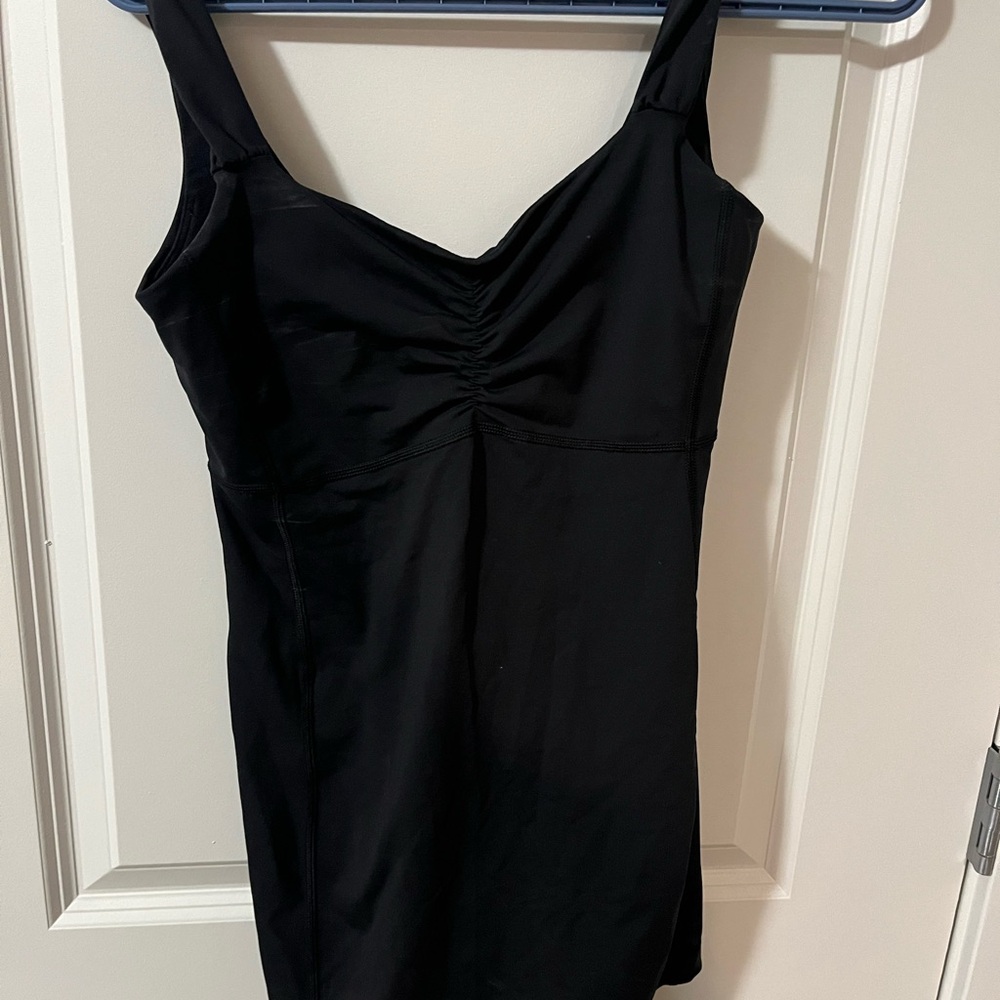 Black Lululemon tank top